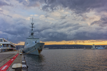 Similar image 12995638