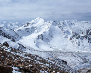 Similar image 12988244