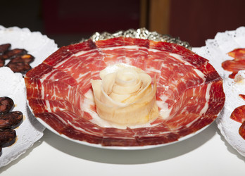 Similar image 13012359