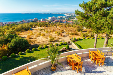 Similar image 13043218