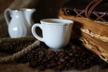 Similar image 13064685