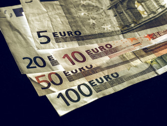 Similar image 13006528