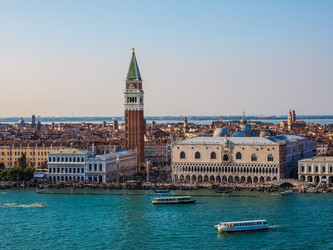 Similar image 13006503