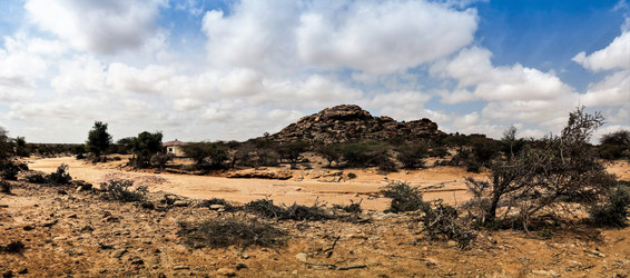 Similar image 13011569