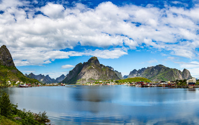 Similar image 13023079