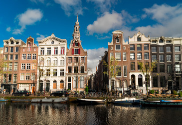 Similar image 13040118