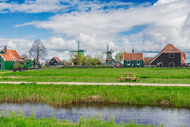 Similar image 13046090