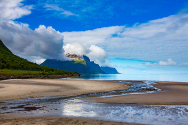 Similar image 13029750