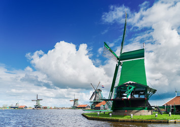 Similar image 13039139