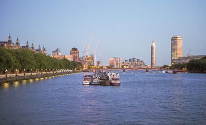 Similar image 13006550