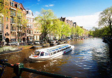 Similar image 13039051