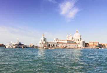 Similar image 13039261