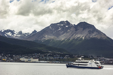 Similar image 13033668