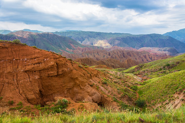 Similar image 13064670