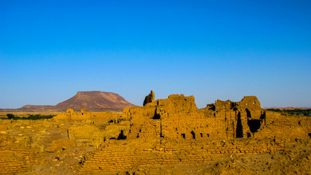 Similar image 13002436