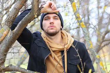 Similar image 13055981