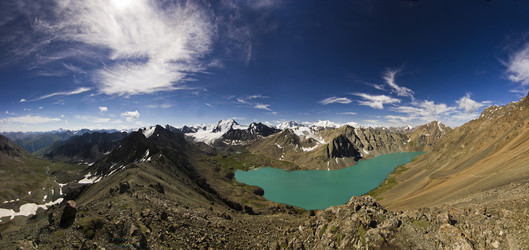 Similar image 13033744