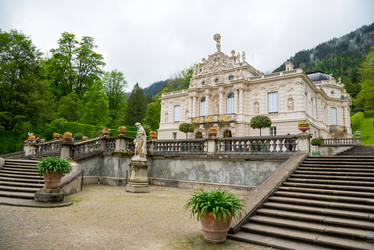 Similar image 13012232