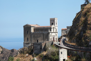 Similar image 13024777