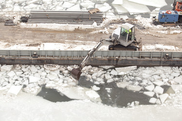 Similar image 13011063