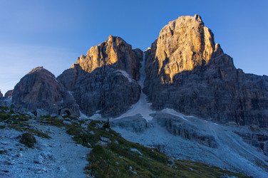 Similar image 13012477