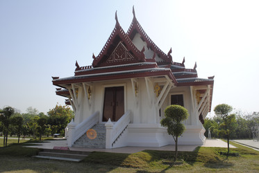 Similar image 13024187