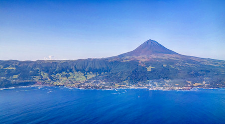 Similar image 13041949