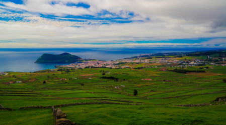 Similar image 13064120