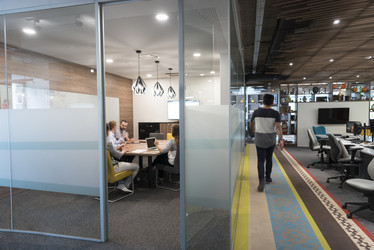 Similar image 13083989