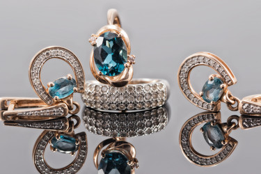 Similar image 13103476