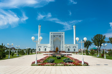 Similar image 13096943