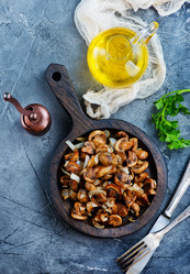 Similar image 13106376