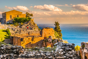 Similar image 13129945