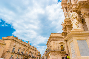 Similar image 13130126