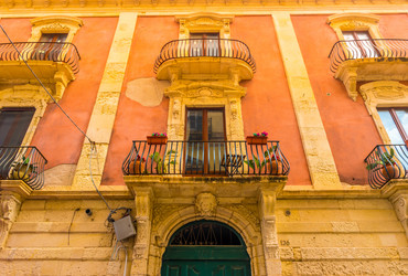 Similar image 13130175