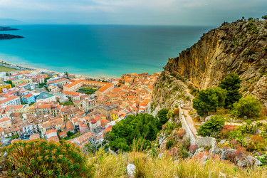 Similar image 13129956