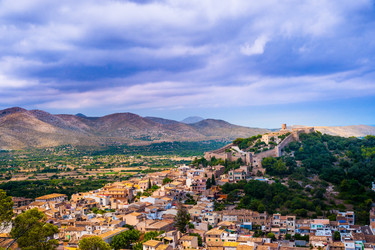 Similar image 13129919