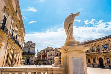 Similar image 13130481