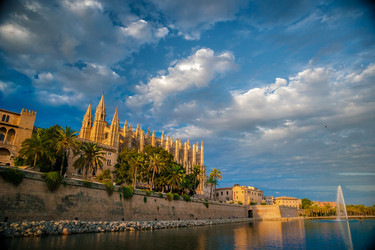 Similar image 13131076