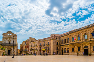 Similar image 13130681