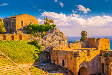 Similar image 13130386