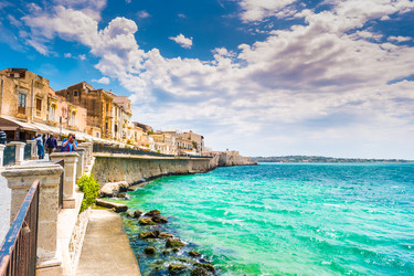 Similar image 13130600