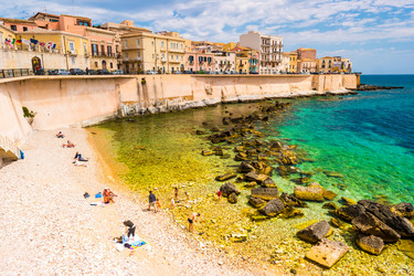 Similar image 13131371