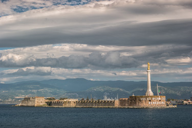 Similar image 13131437