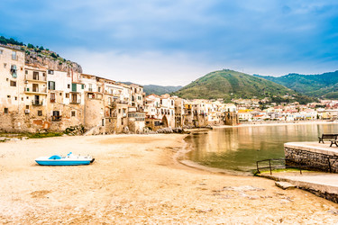 Similar image 13131354