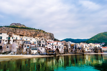 Similar image 13131357