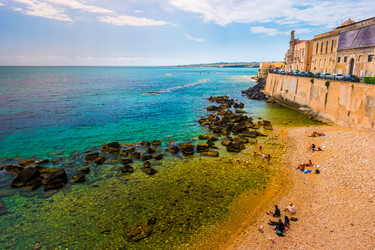 Similar image 13136982