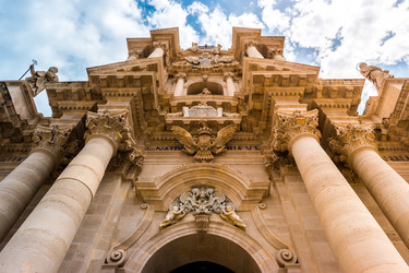 Similar image 13136888