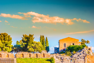 Similar image 13135756