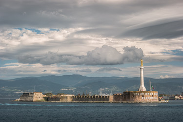 Similar image 13135775